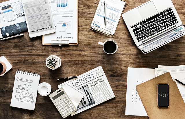 Editorial strategist for casino online caliente product research